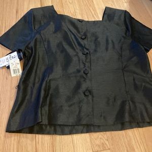 Womens blouse NWT size 18
